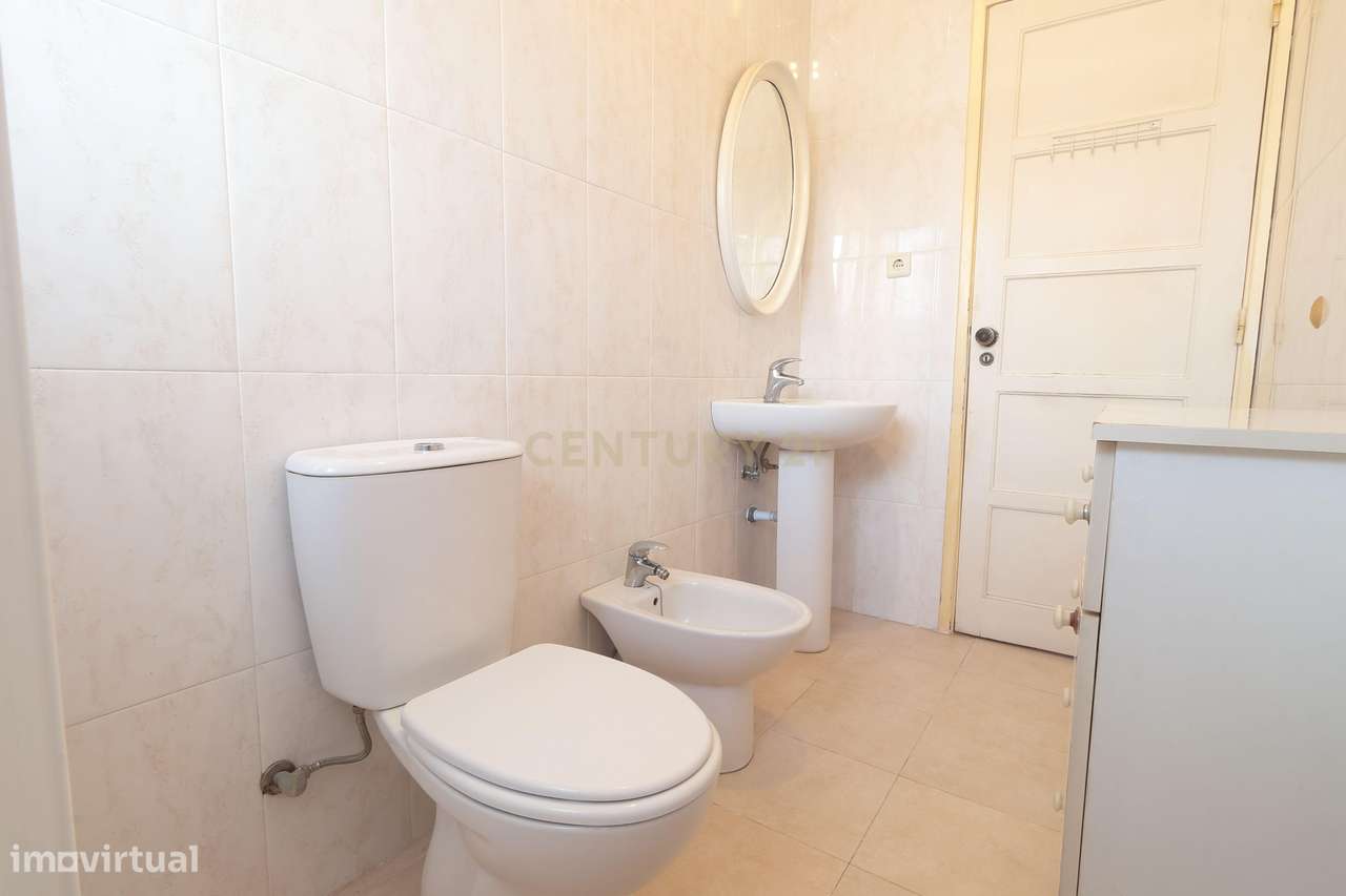 Apartamento T2 com Logradouro – Rua Dr. António Elvas, Feijó-8