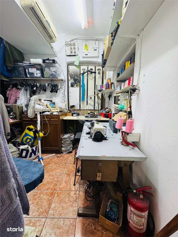 Spatiu comercial la demisol Central cu boxa - Imagine principală: 2/5