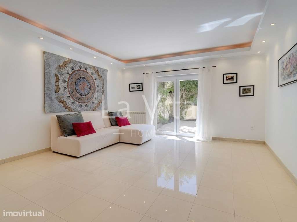 Moradia T5 com jardim privativo, em condomínio fechado com piscina ... - Grande imagem: 4/37