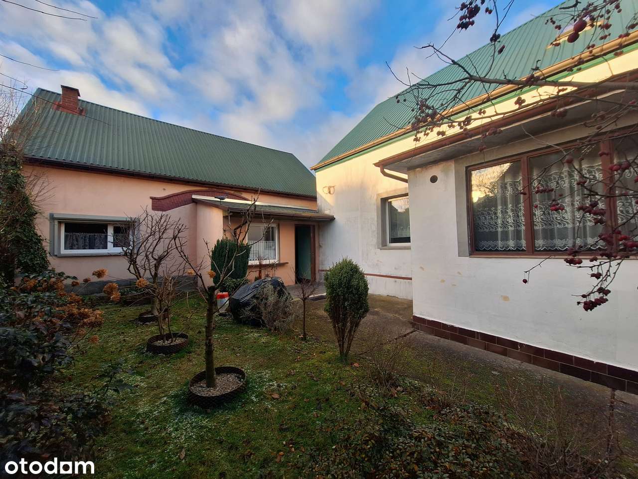 Wyjątkowa nieruchomość w Oławie – dwa domy, trzy hale, 18 arów działki - Pełny obrazek: 2/9