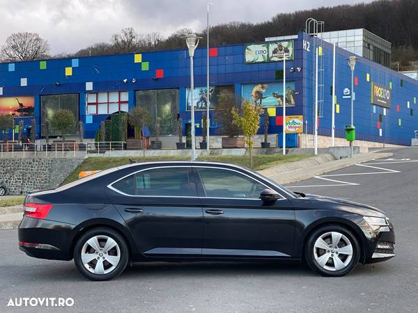 Skoda Superb 1.6 TDI DSG Style - 10