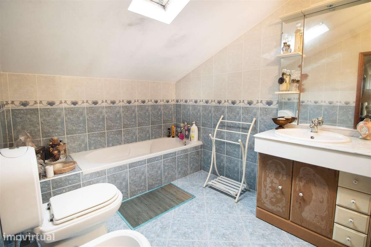 Moradia Geminada T5, Forjães-10