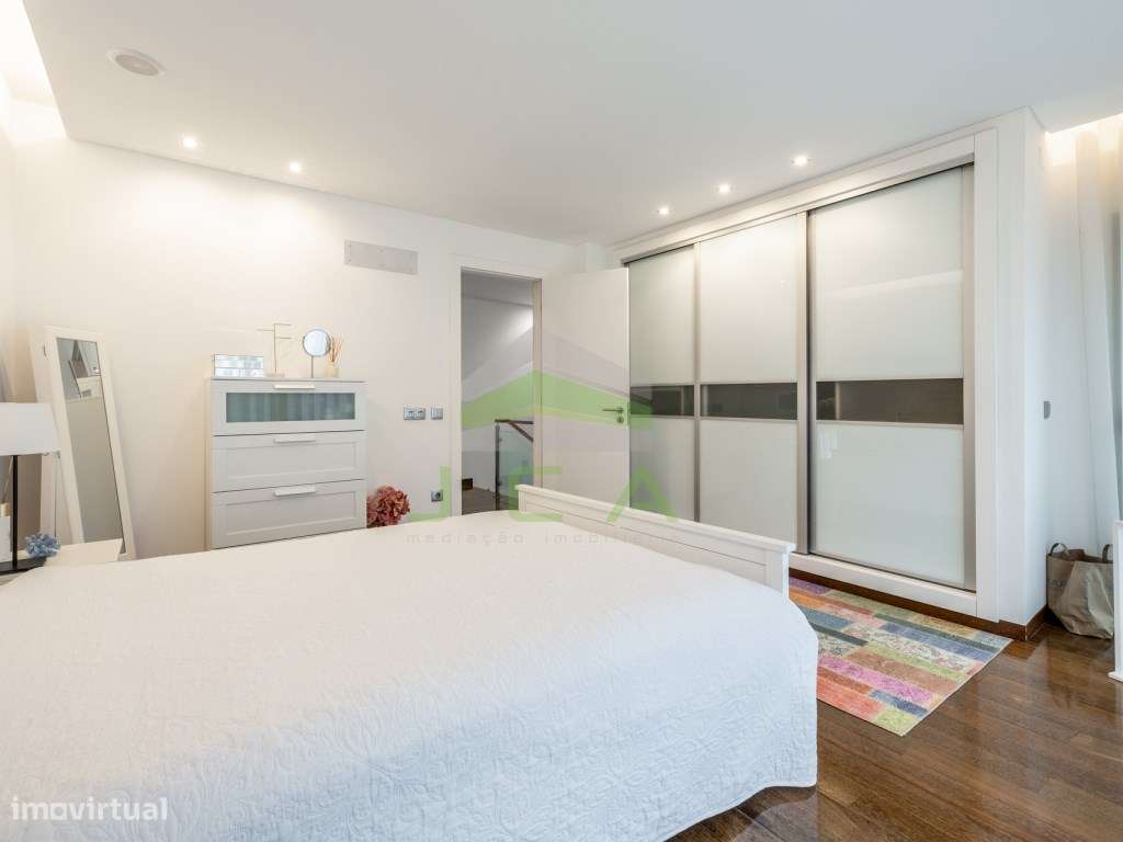 Moradia V4 isolada a 3min de Leiria-31