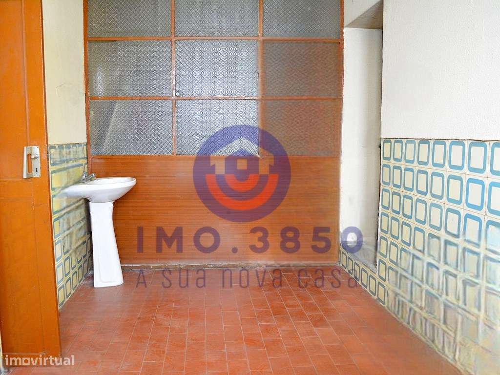 Prédio c/ 2 frações e excelente localização-13