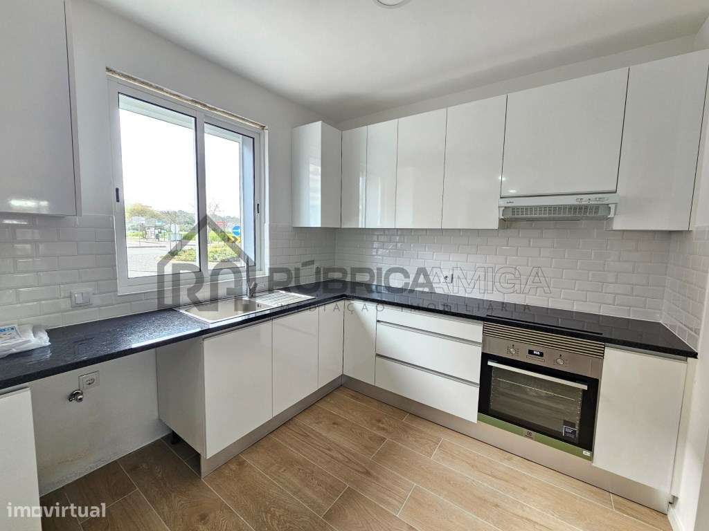 Moradia recuperada com garagem em Loulé-12