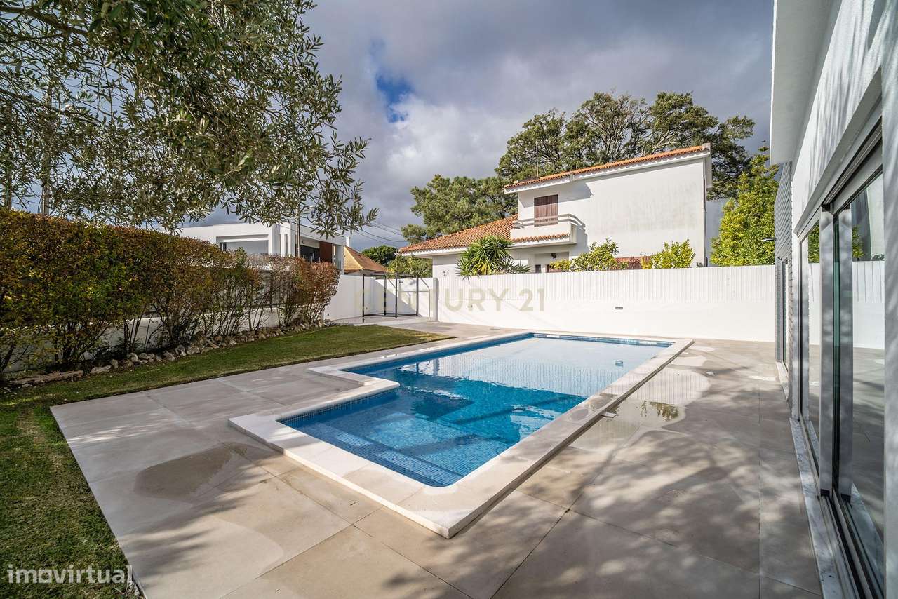 Moradia T6 com Piscina - Charneca de Caparica-57