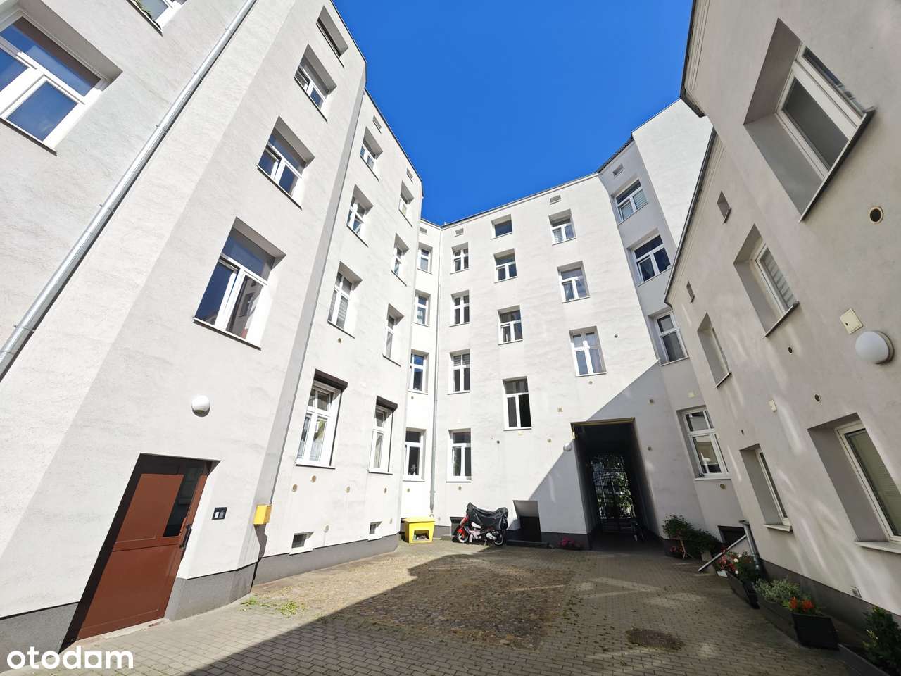 Tylko 6000 zł za m2. Duże mieszkanie w centrum Łodzi na 1 piętrze-16