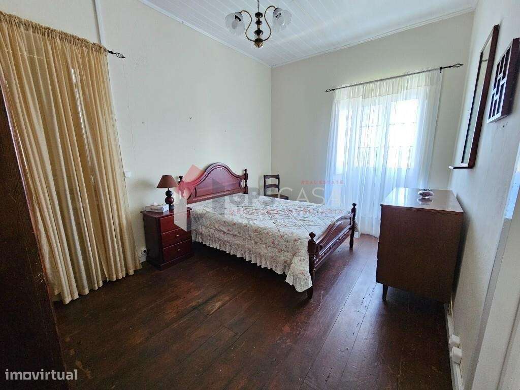 Moradia T4 em Prédio Misto – Fonte do Bastardo-22