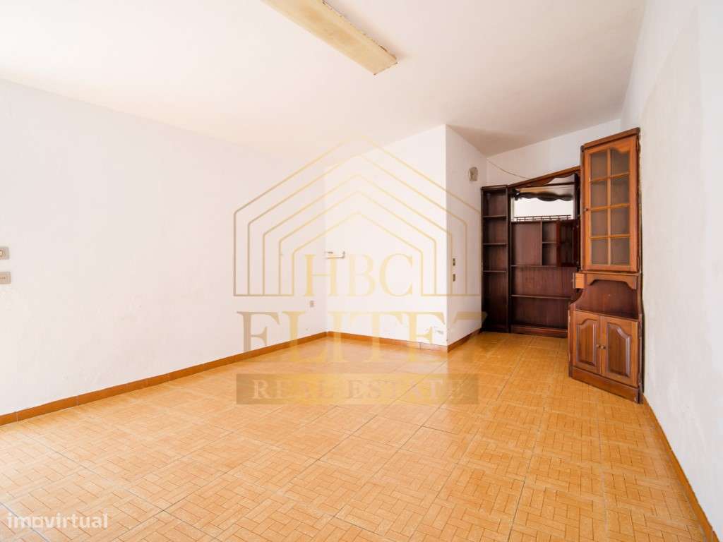 Moradia T3 para Renovar | Vau, Óbidos-34