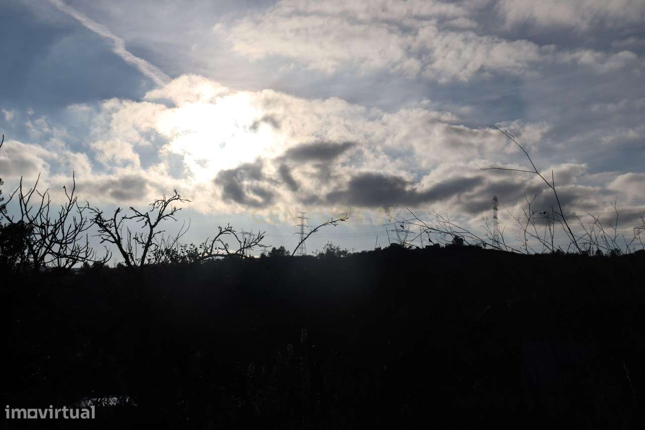 Terreno urbano com casa em ruína na Bemposta, Bucelas-21