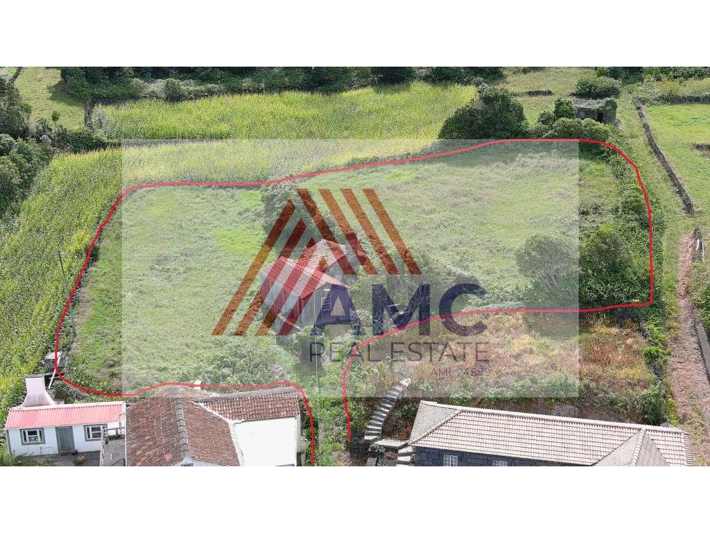 VENDE-SE MORADIA, ATAFONA E TERRENO NA TERRA ALTA, LAJES DO PICO-10