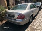 Dezmembrez Mercedes Benz E240 W211 2006 argintiu gri - 3