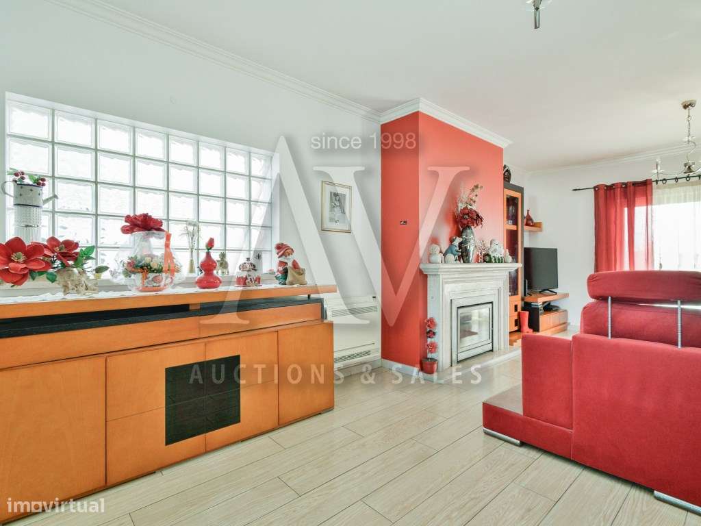 Moradia Independente V3+1 de R/C e Cave-7