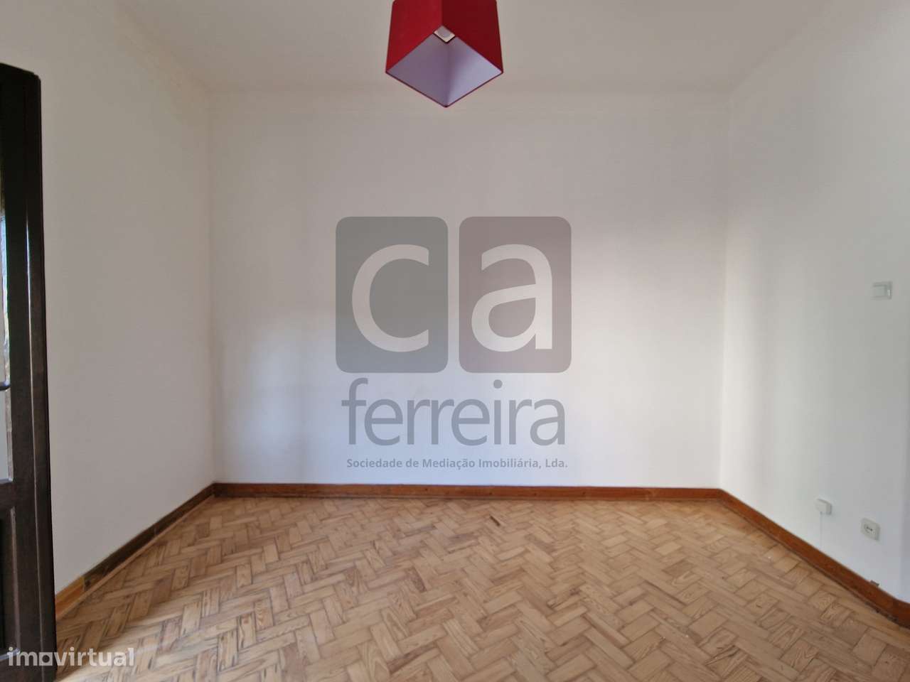 Apartamento T3 com Logradouro e Garagem/Loja – Almeirim-6
