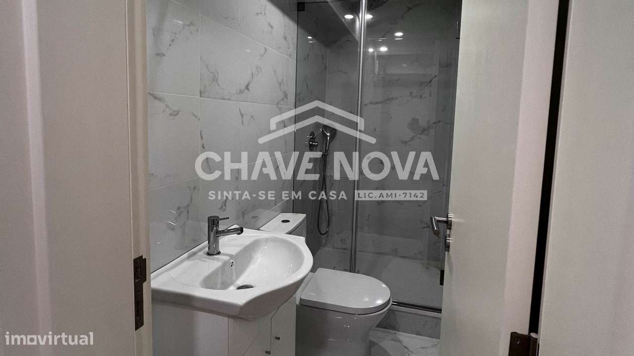 Apartamento T2 Duplex no Porto - Grande imagem: 5/16