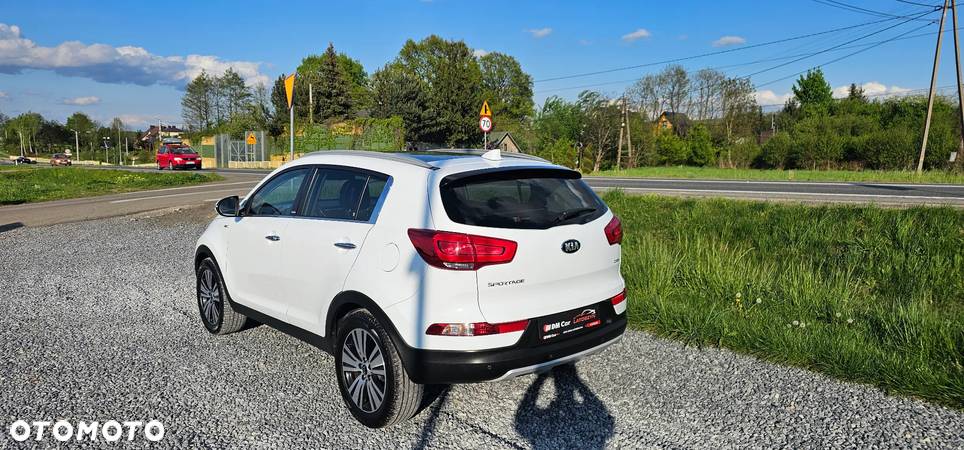 Kia Sportage 2.0 CRDI 4WD Fifa World Cup Edition - 13