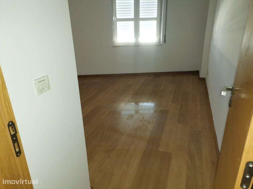 Apartamento em Amadora, Venteira-5