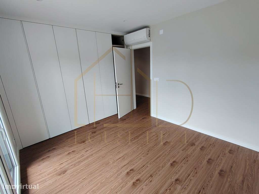 Magnífica Moradia T4 com Garagem e Piscina. Vendas de Azeitão-39