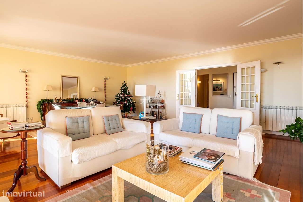 Apartamento de Luxo T3 à Venda no Estoril com Vista Mar-10