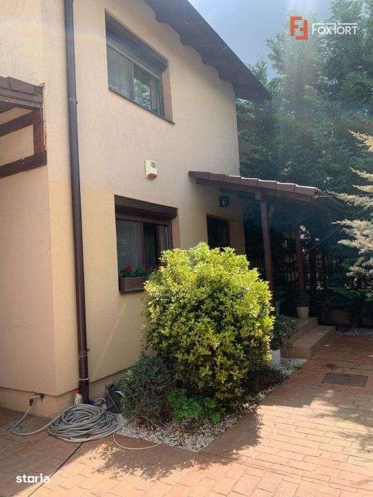 Casa individuala cu 6 camere si piscina, zona Dumbravita - Imagine principală: 5/18