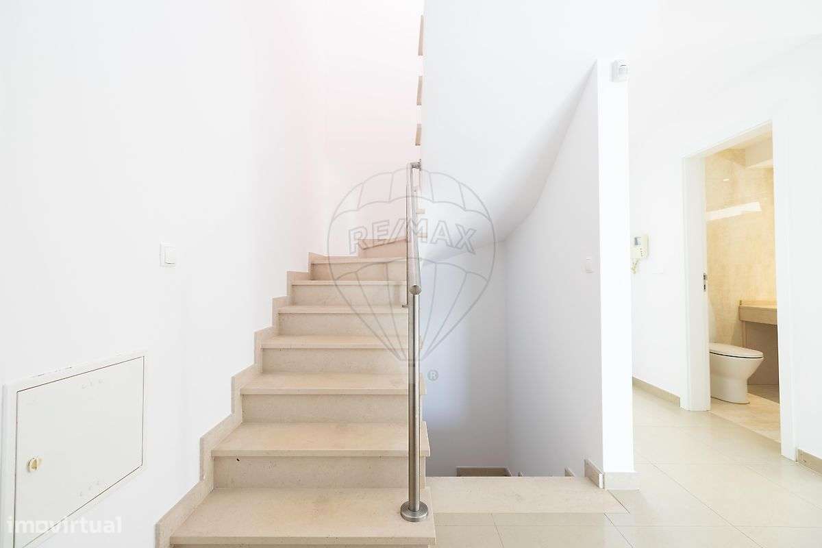 Moradia T4 para venda-6