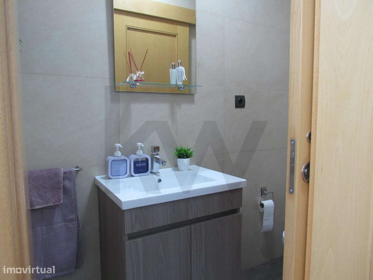 Moradia Térrea com Salão Superior | A 7 Minutos do Centro de Oliveira-15