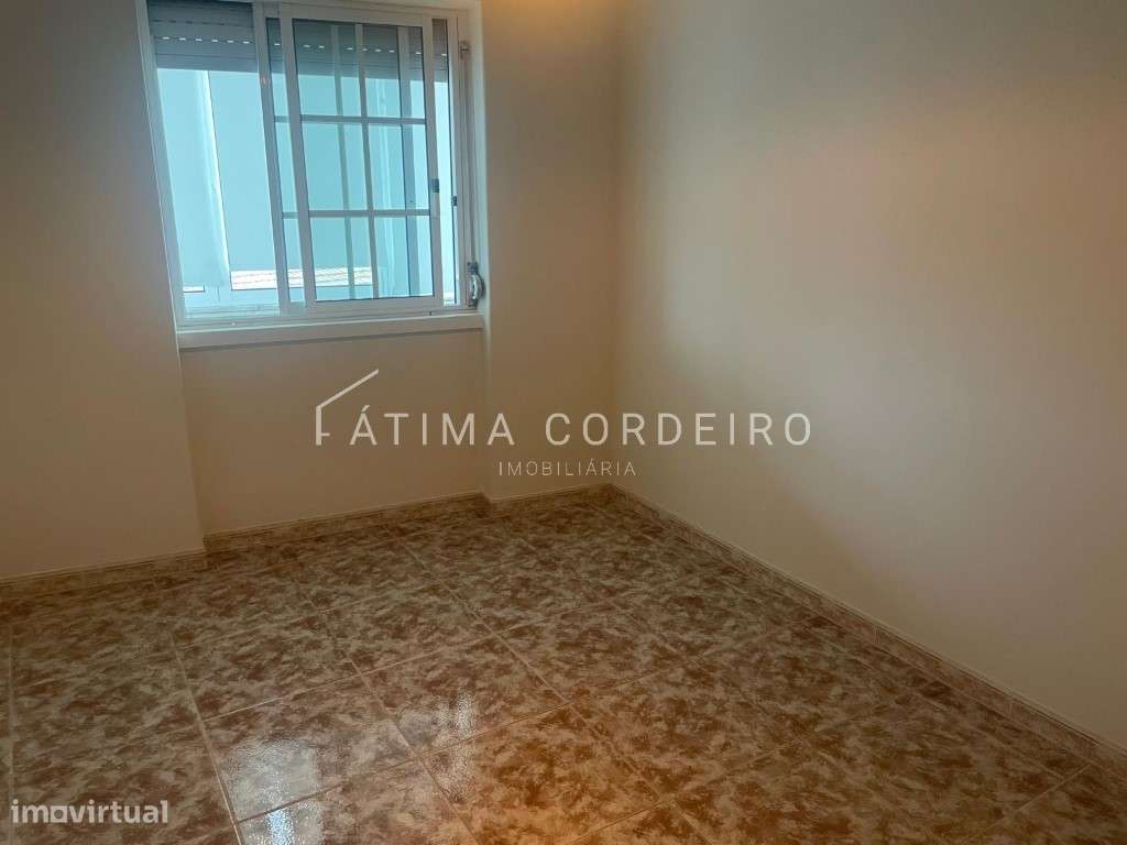 Apartamento T2 com terraço Praça Gil Vicente-7