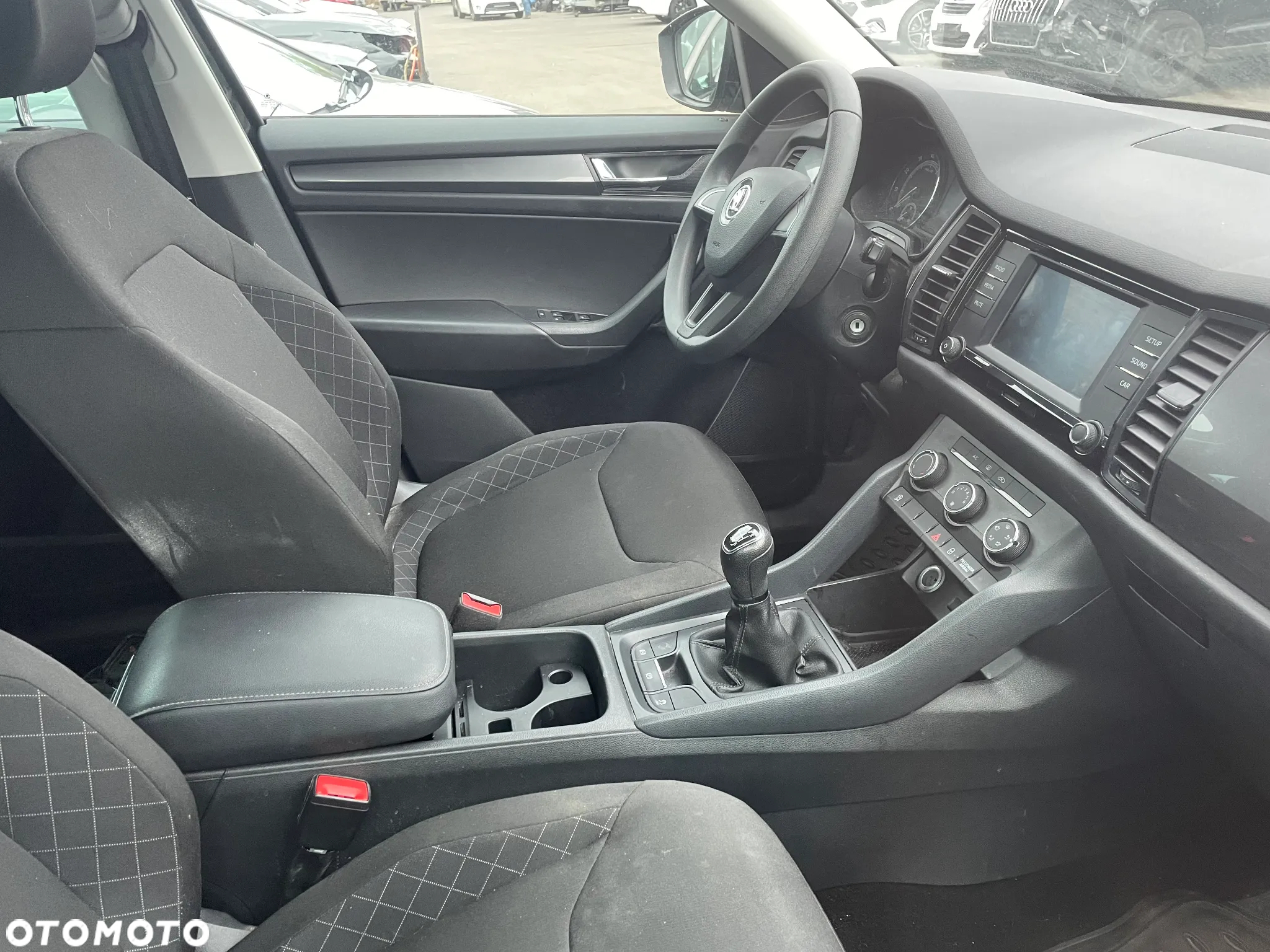 Skoda Karoq 1.5 TSI ACT 4x2 Sportline DSG - 5