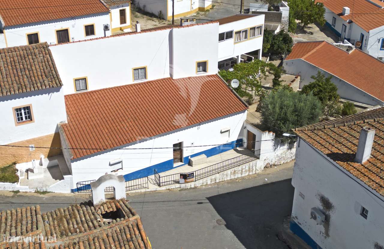 Moradia com 4 quartos e quintal em Garvão - Grande imagem: 4/30