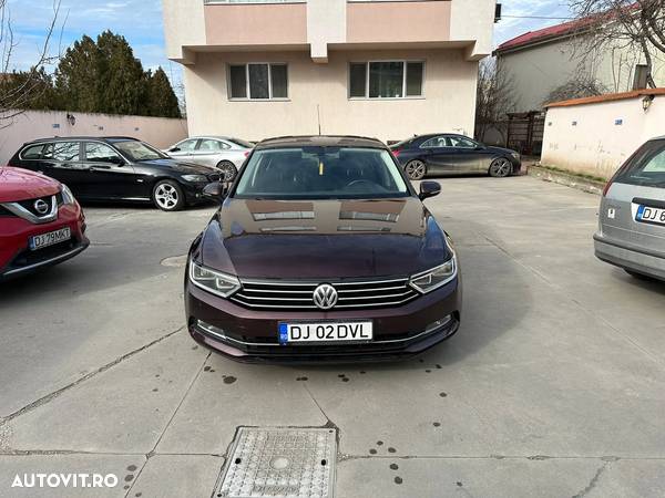 Volkswagen Passat 2.0 TDI DSG Comfortline - 1