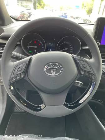 Toyota C-HR 1.8 HSD 122 CP 4x2 CVT Cult - 10