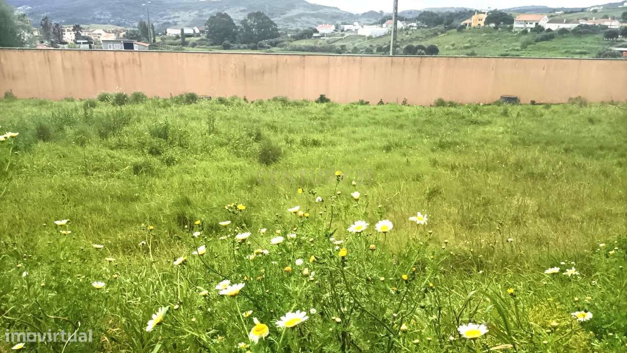 Terreno com projeto aprovado - Moradia T5 - Grande imagem: 4/12