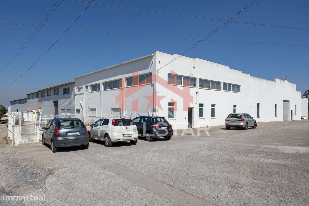 Nave Industrial / Área de 3.700 m2 / Aljubarrota - Grande imagem: 4/49