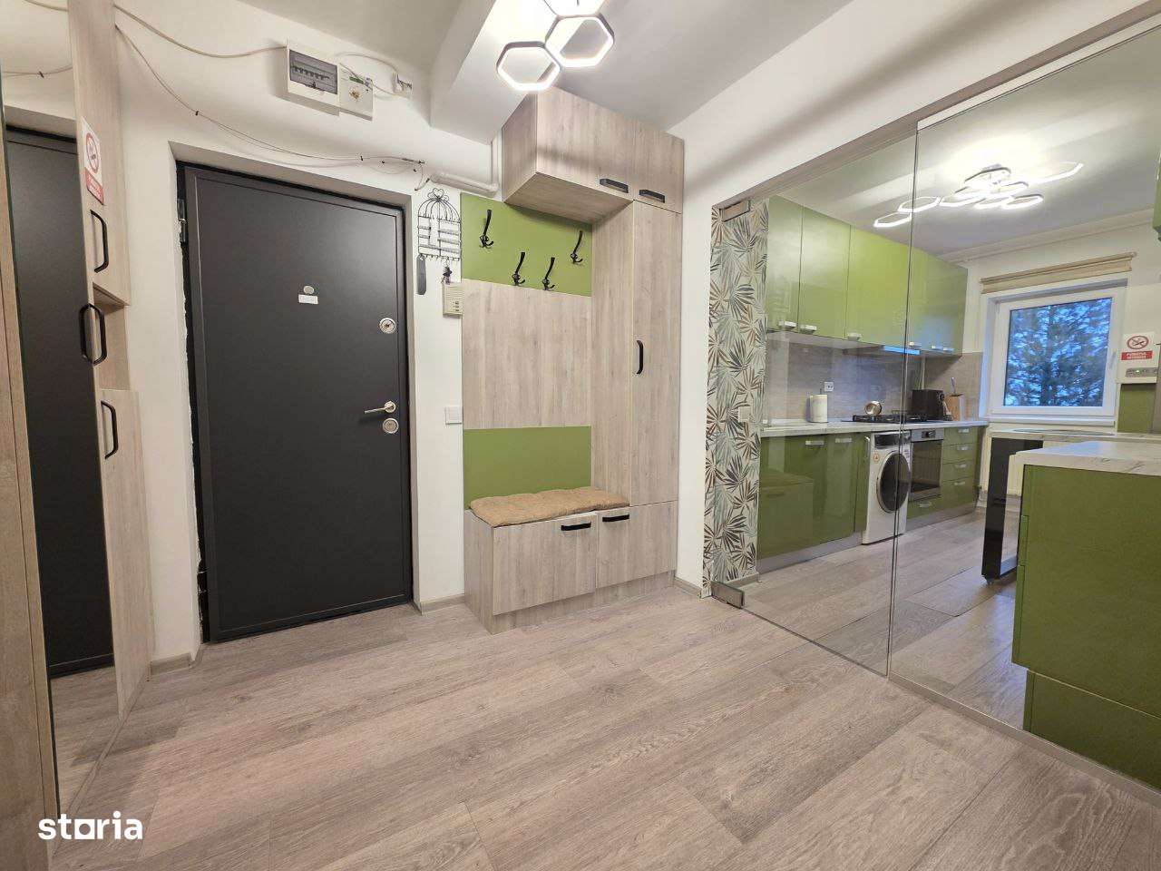 Apartament cu 2 camere de vanzare Central - Str. Crisan-8