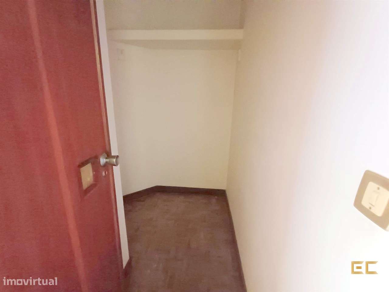 Apartamento T3 com Garagem - Abadias!-15