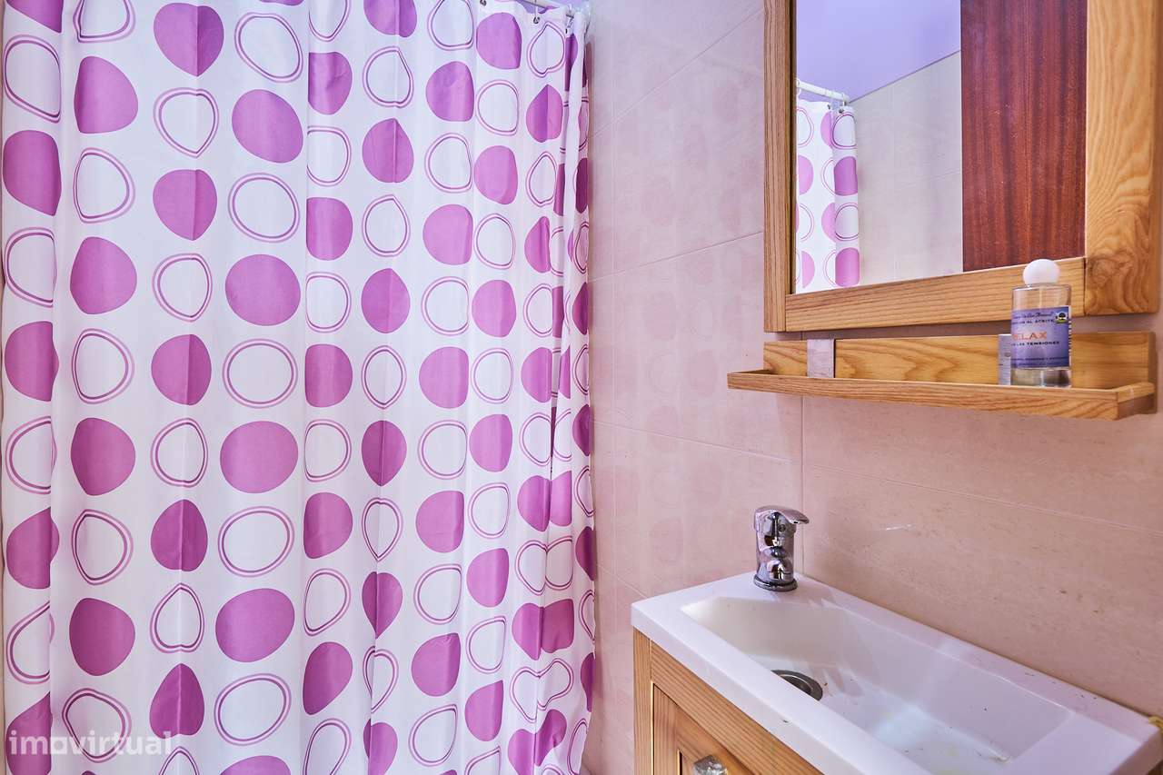 Apartamento com 3 quartos - Corroios-1