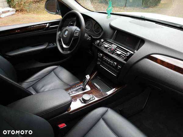 BMW X3 xDrive28i Advantage sport - 3
