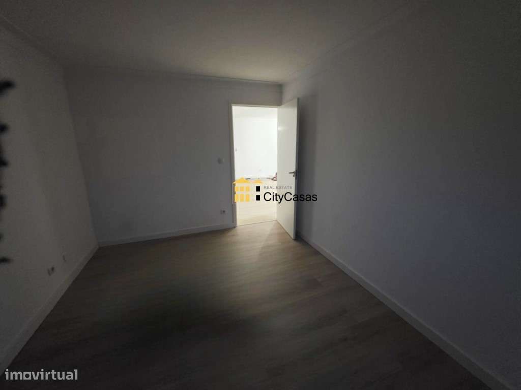 Apartamento T2 Renovado em Rio Tinto-8