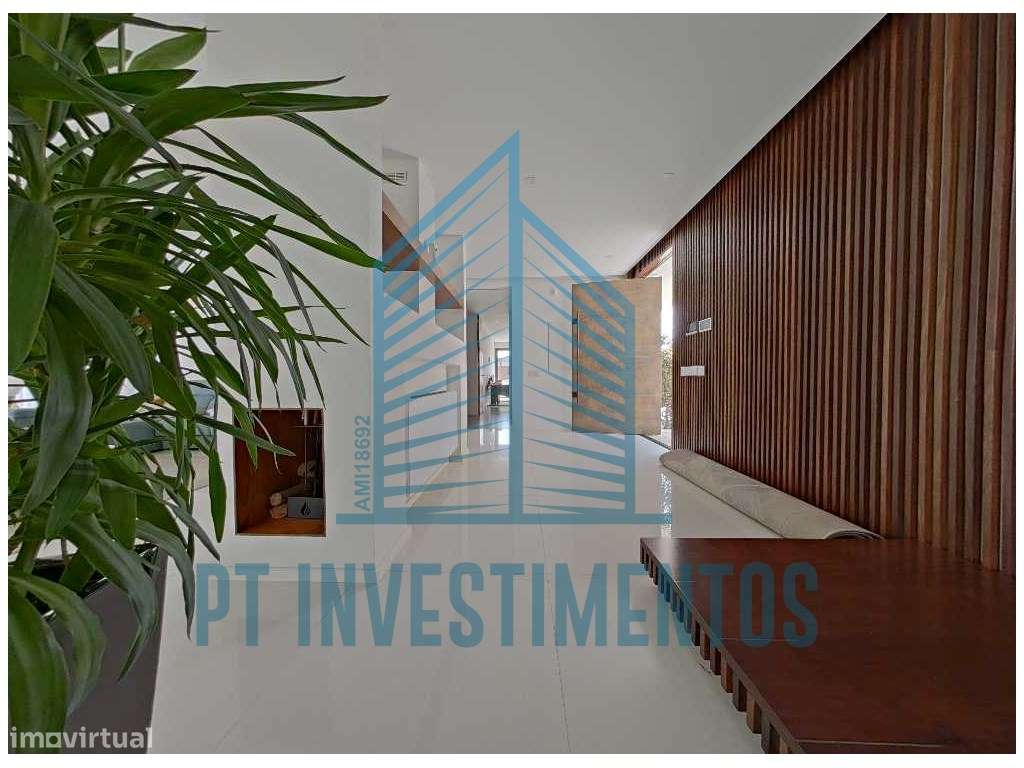 Moradia semi-nova T5+1 em Santa Joana - Aveiro-33