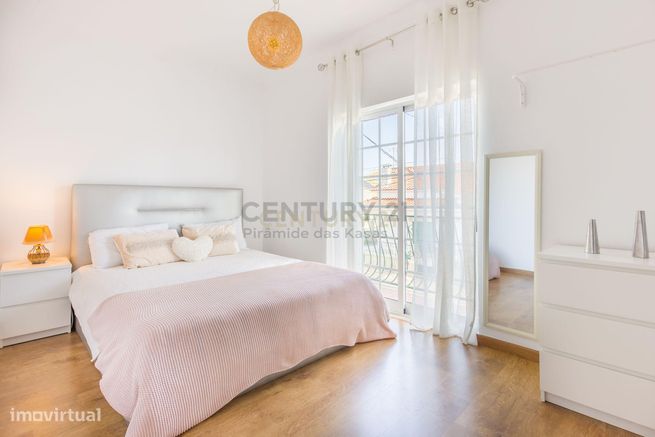 Quinta do Conde - Moradia Geminada de 4 assoalhadas com garagem-9