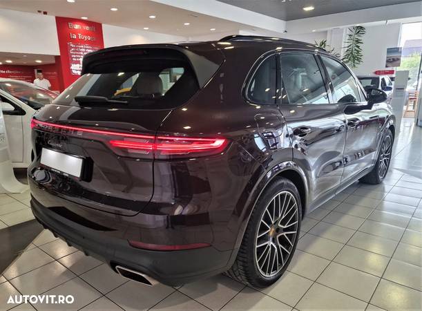 Porsche Cayenne Tiptronic S - 6