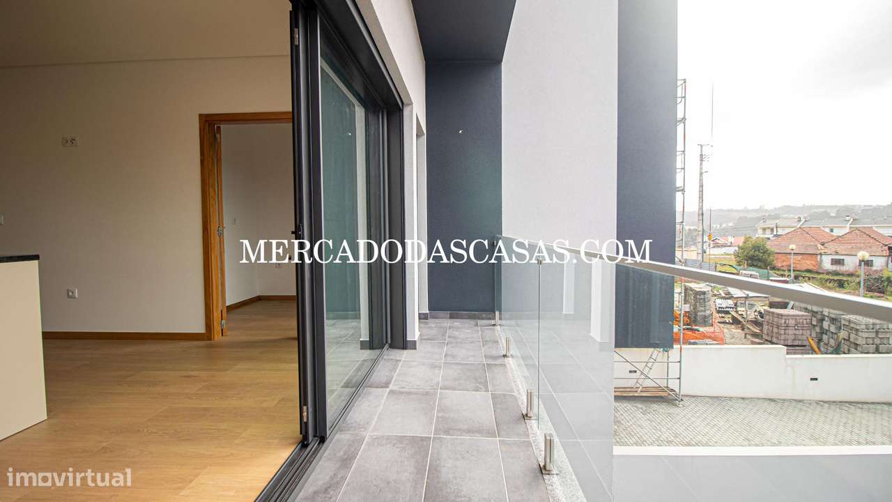 Moradia T3 em Lobão, muita luz e amplitude-5