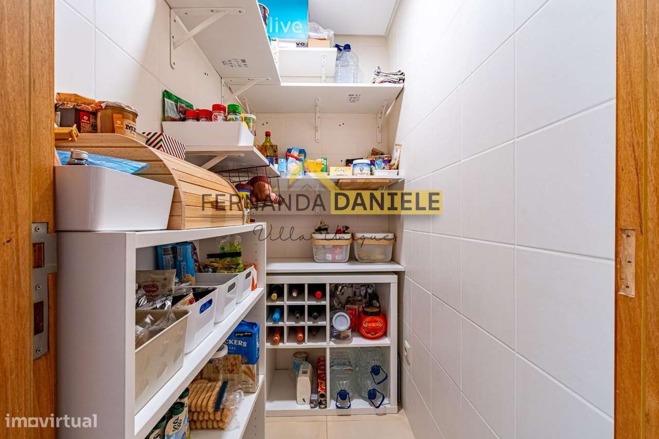 EXCELENTE APARTAMENTO T3 PASSIONISTAS - FEIRA!-17