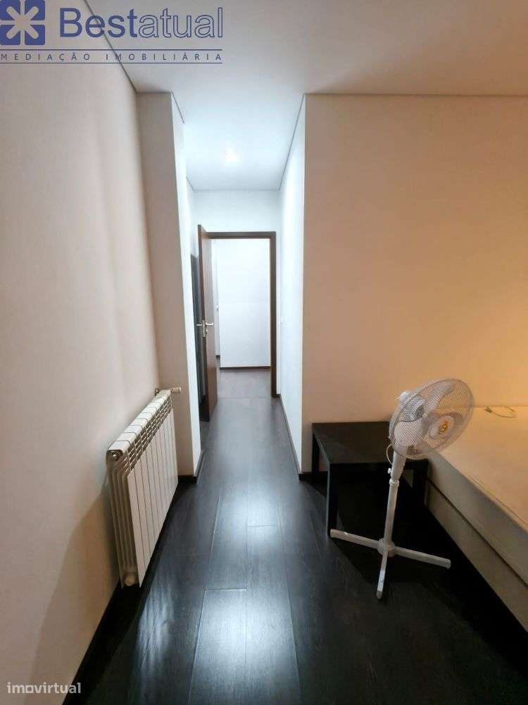 T4 com 186 m2 + Terraço com 186 m2 - Junto ao Centro-41