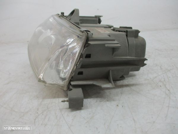 Otica / Farol Esq Alfa Romeo 145 (930_) - 6