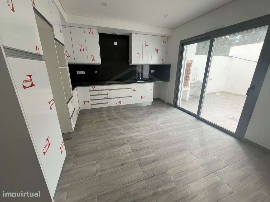 Moradia T2 nova, com arquitetura moderna em Tavira, Algarve - Grande imagem: 5/18