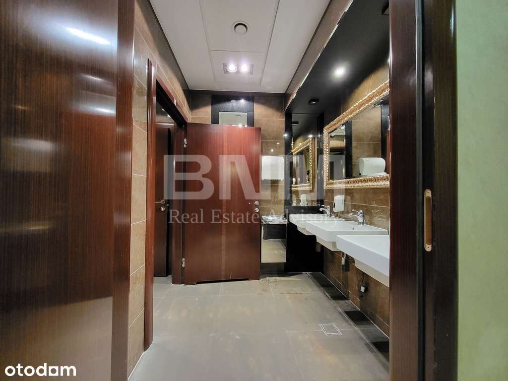 Przestronne biuro w doskonałej lokalizacji-11