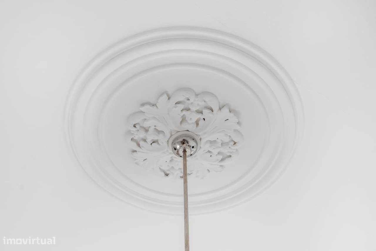 Apartamento T2 com varanda, Príncipe Real, Lisboa-23