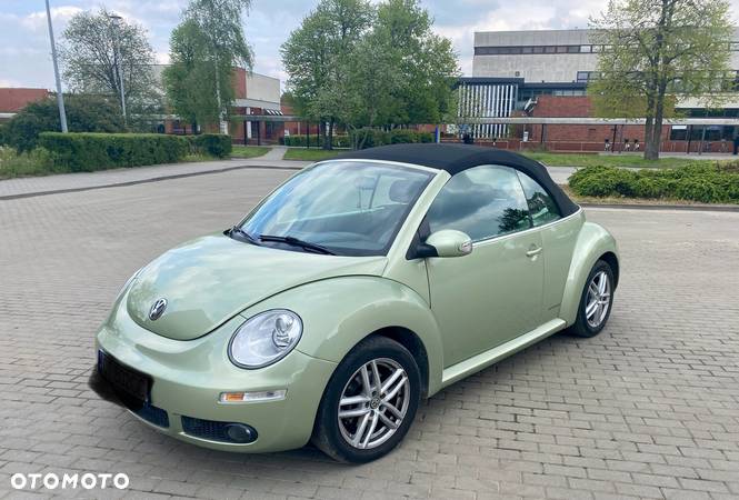 Volkswagen New Beetle - 1