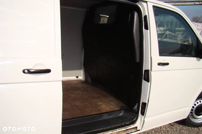 Volkswagen Transporter T5 - 23